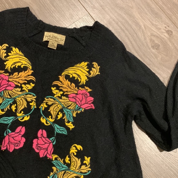 Wild fox bell sleeve sweater for sale - Picture 8 of 8